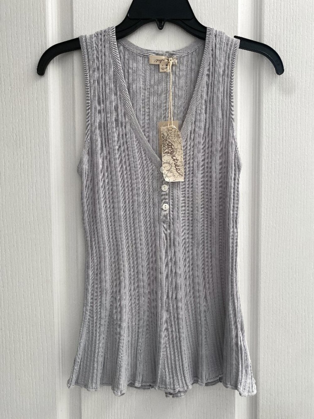 Mystree Gray Ribbed Knit Button-Front Vest Top | Medium